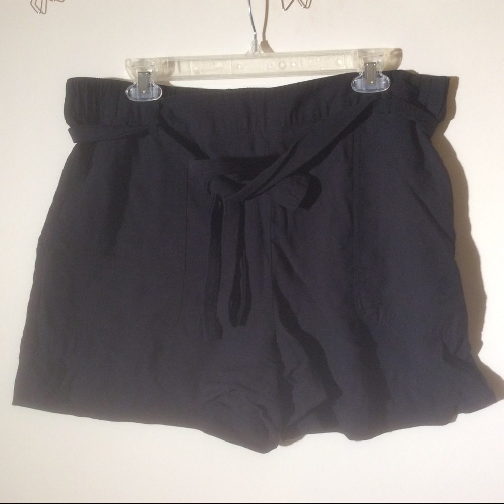 A New Day Black Mid Rise Elastic Waist Tie Belt Shorts Lightweight Short Pants